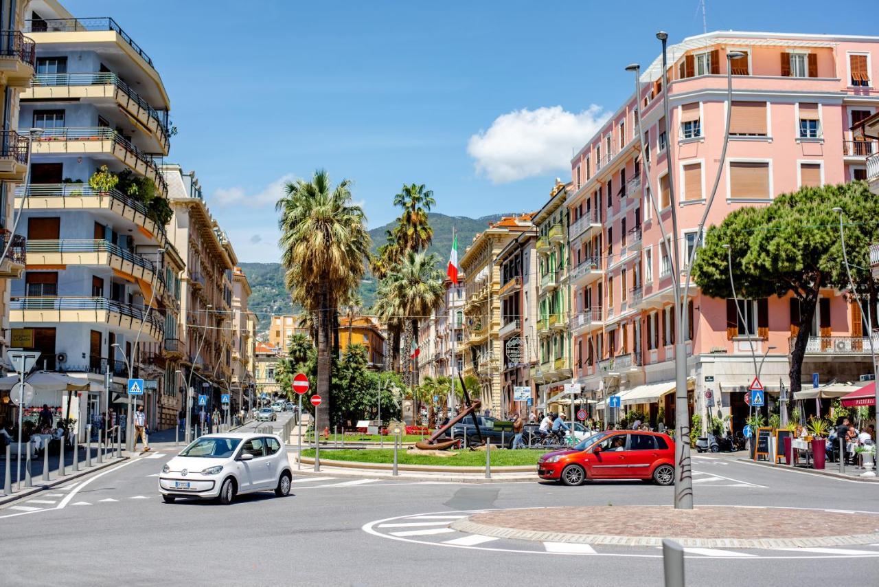 Beach Apartment In The Center Sanremo Exterior photo